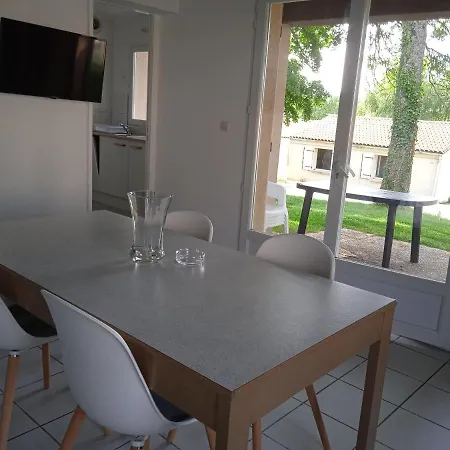 Olydea Le Lambon - Prailles-la-couarde Kompleks wypoczynkowy 3*