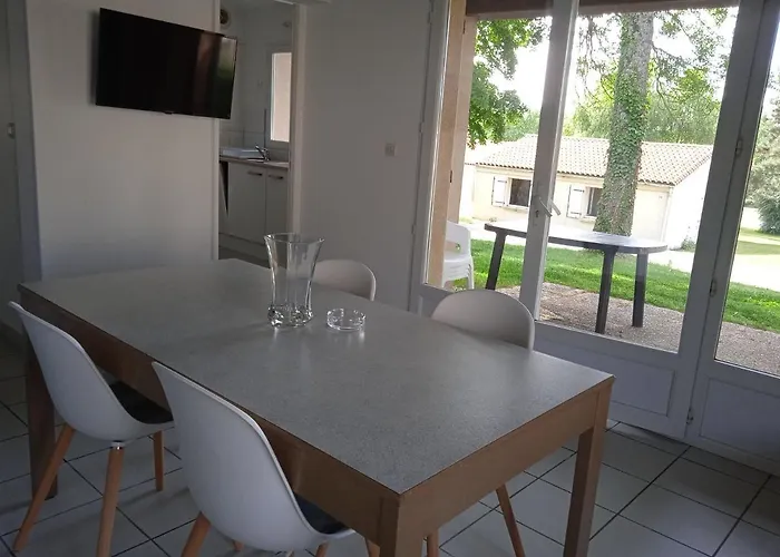 Olydea Le Lambon - Prailles-la-couarde Aldeamento Turístico 3*